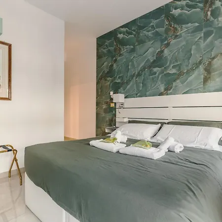 Perfect! Vatican Location Pensionat 4*